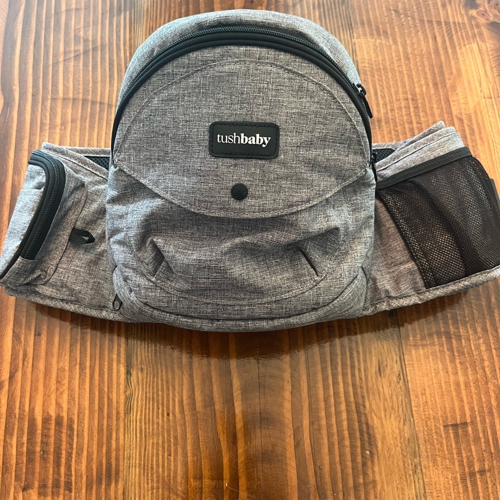 Tushbaby hip carrier